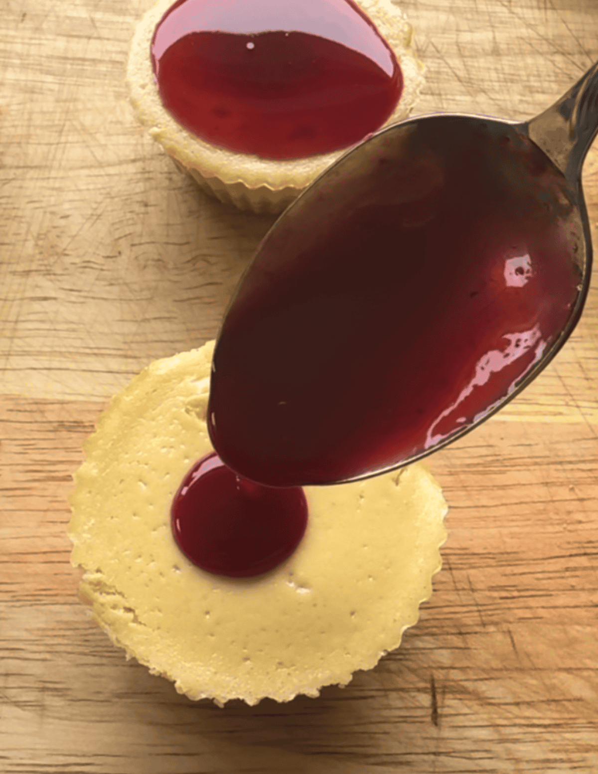 Delicious gluten-free raspberry cheesecake bites with vibrant berry topping. Perfect for dessert or.