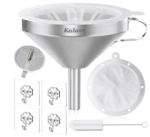 Food strainer set for fresh produce and homemade jams. Easy to use with multiple filters and accesso.