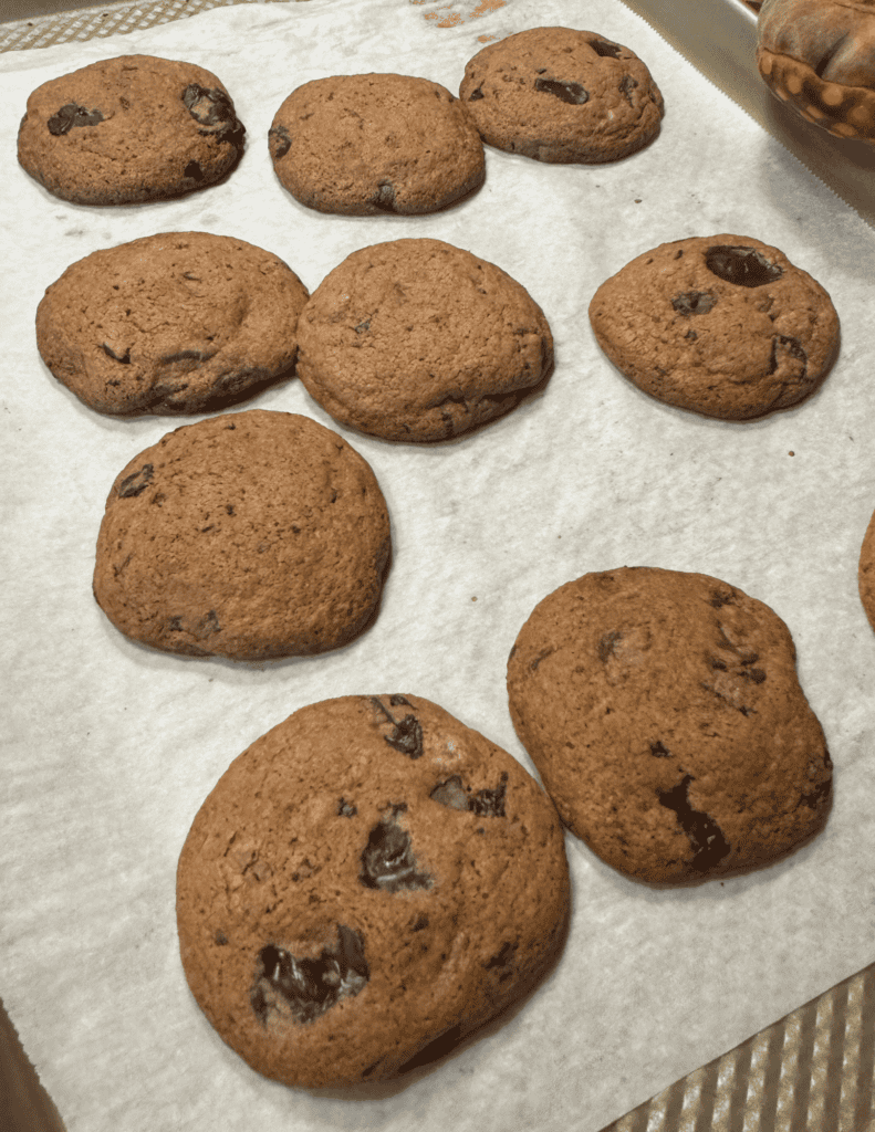 tray of baked cookies