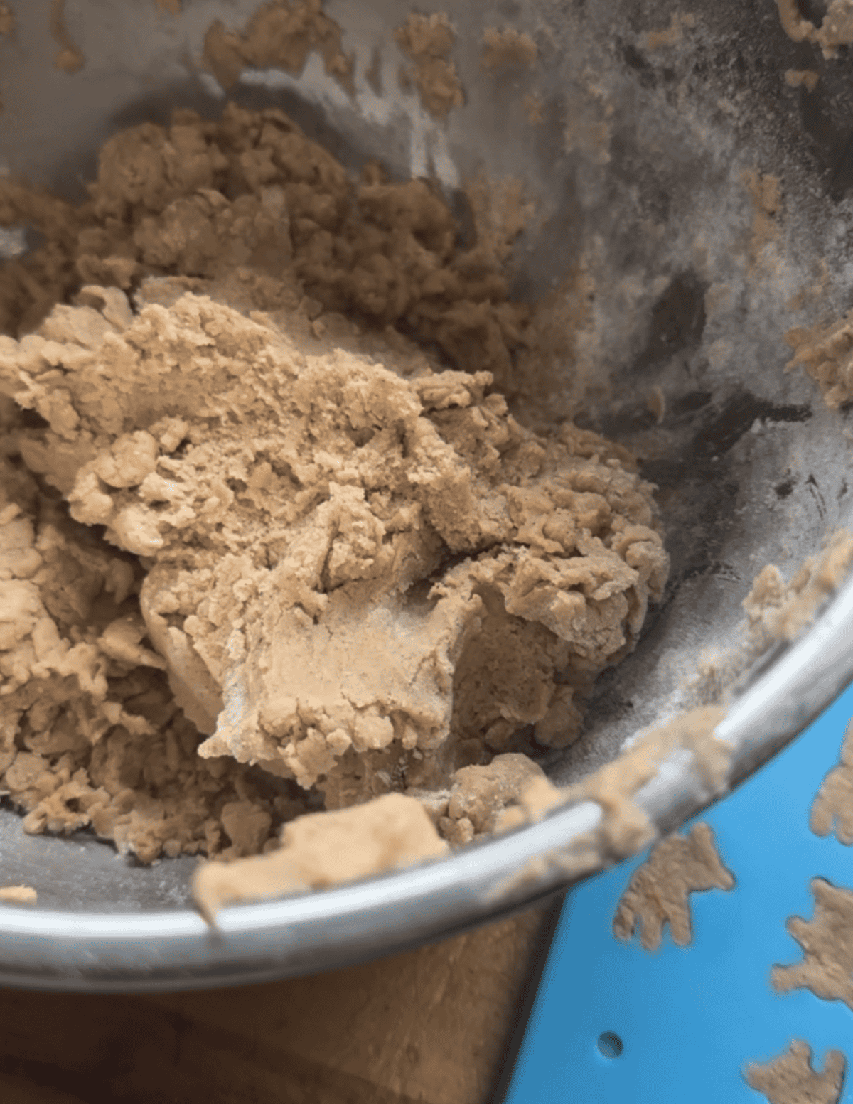 honey cinnamon teddy graham dough in a bowl